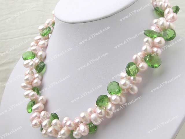 pearl crystal necklace