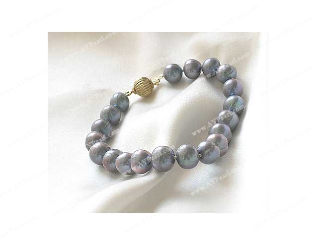 pearl bracelet