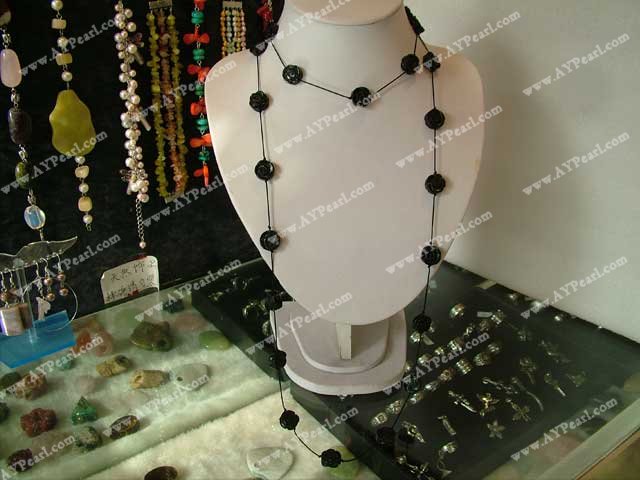 black jade flower-shape necklace