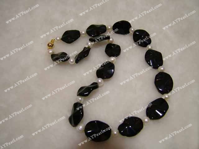 collier de perles d'agate
