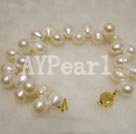 pearl bracelet