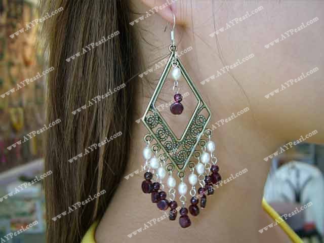 pearl garnet earring