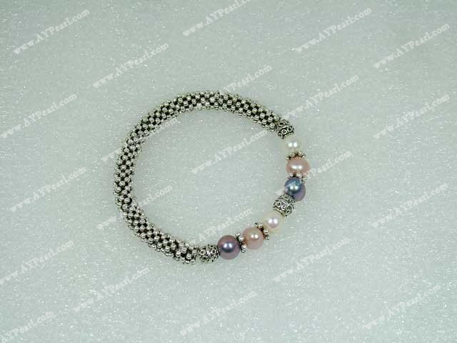 pearl bracelet