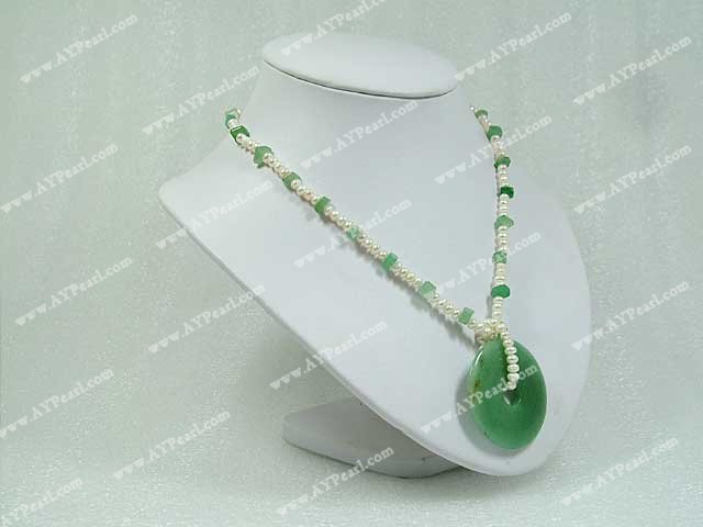 Jade perla colier