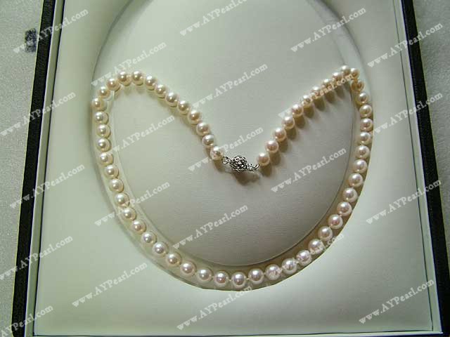 pearl necklace