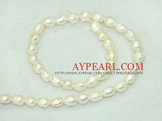 Freshwater pearl beads, white, 8-9mm baroque. Sold per 15-inch strand.