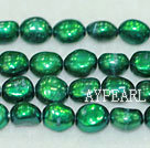 Freshwater pearl beads, dyed green, 8-9mm baroque. Sold per 15-inch strand.