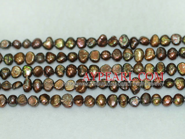 Freshwater pearl beads, dyed brown, 5-6mm potato. Sold per 14-inch strand.